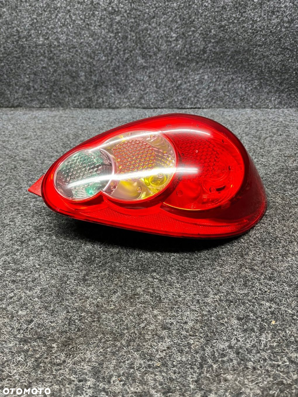 lampa prawy tył tylna toyota aygo - 2