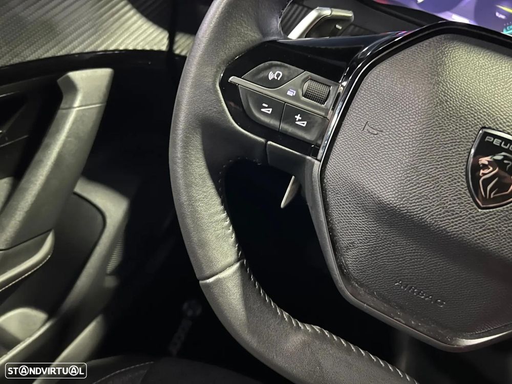 Peugeot e-2008 54 kWh Allure - 18