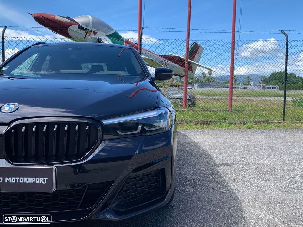 BMW 530 e Pack Desportivo M Pro - 52