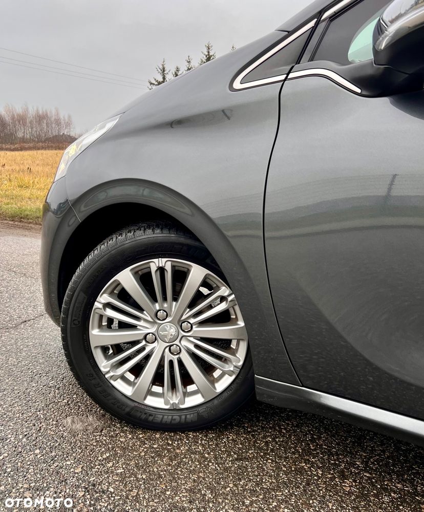 Peugeot 208 82 PureTech Style - 35