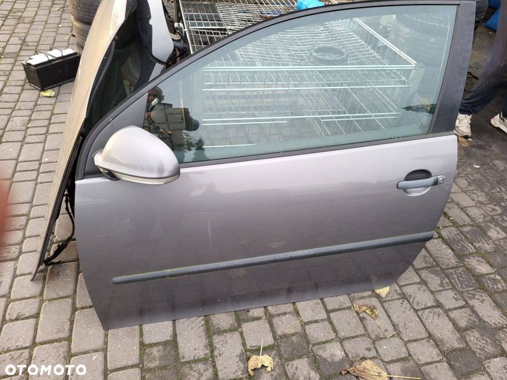 Drzwi przednie lewe vw golf 5 lakier la7t 3drzwi kompletne
