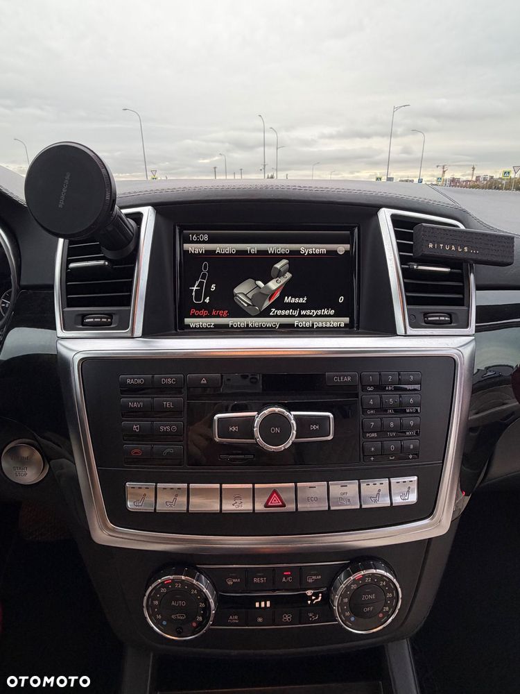 Mercedes-Benz GL 350 BlueTec 4-Matic - 31