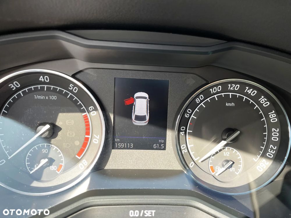Skoda Superb 2.0 TSI 4x4 DSG L&K - 23