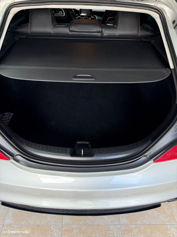Mercedes-Benz CLA 180 d Shooting Brake AMG Line - 3