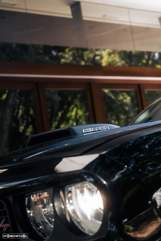Dodge Challenger - 5