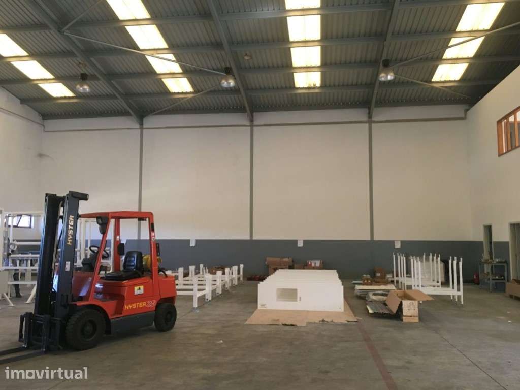 Armazém Pronto a Ocupar - Moreira, Maia - Grande imagem: 2/5