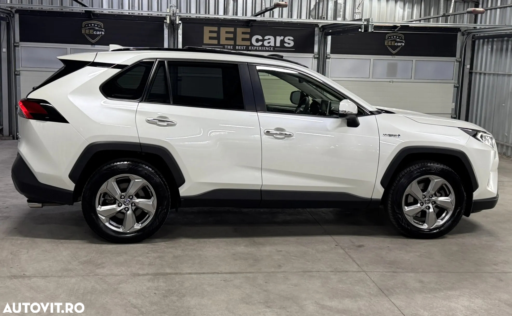 Toyota RAV4 2.5 Hybrid VVT-iE 4x4 Luxury - 10
