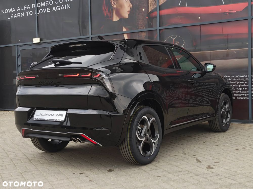 Alfa Romeo Junior 1.2 mHEV Sport Speciale eDCT - 8