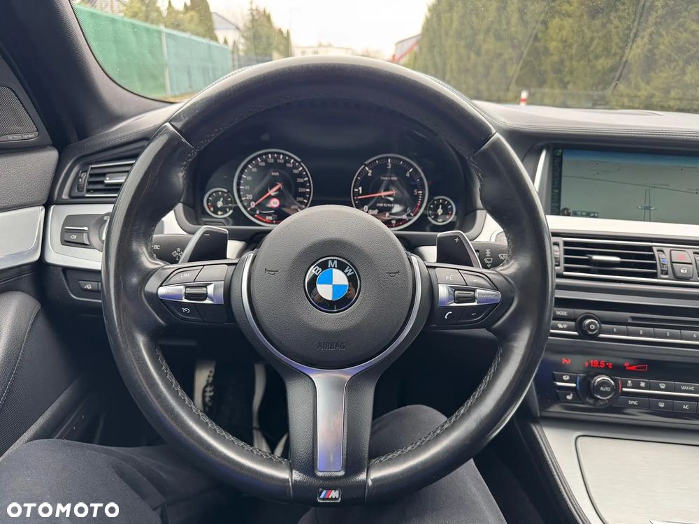 BMW Seria 5 M550d xDrive - 10