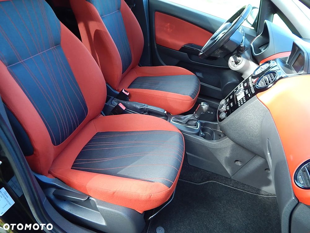 Opel Corsa 1.4 16V Cosmo - 25