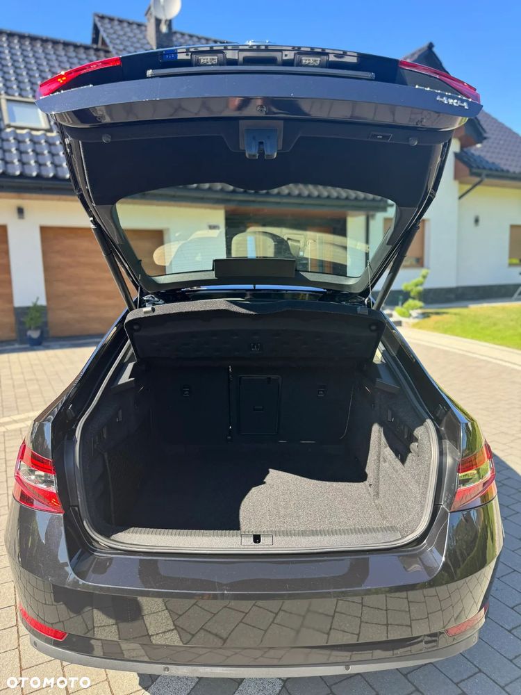 Skoda Superb 2.0 TDI 4x4 Ambition DSG - 8