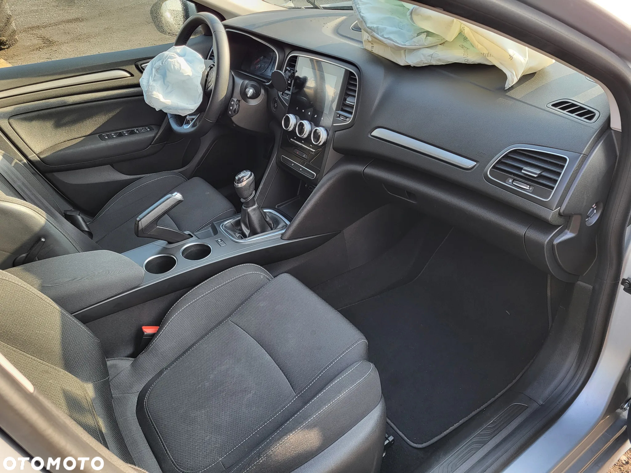 Renault Megane 1.0 TCe Life - 15