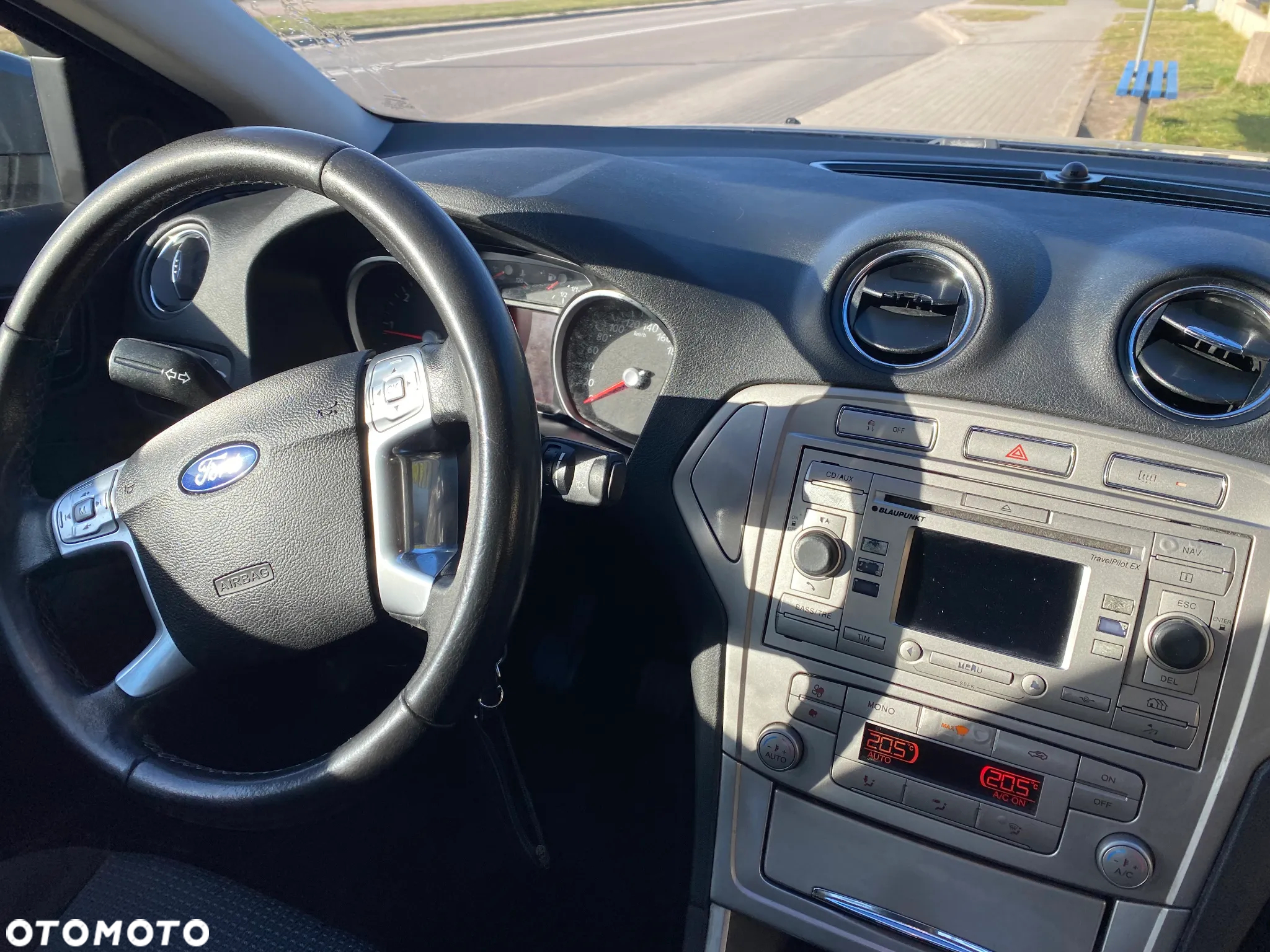 Ford Mondeo 2.0 TDCI Trend - 13