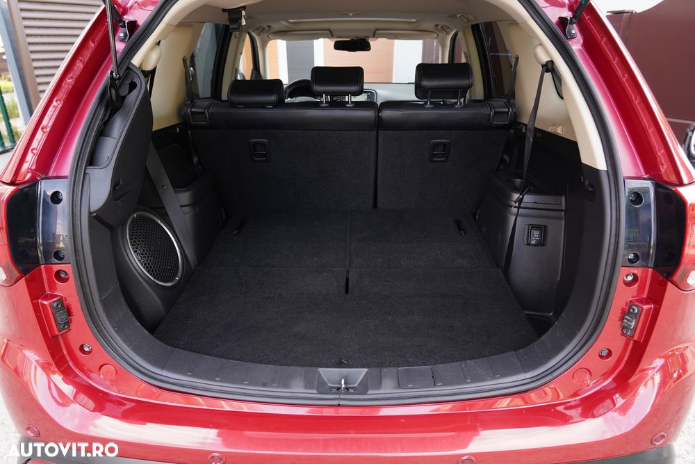Mitsubishi Outlander 2.2 DI-D 4WD Automatik Diamant Edition - 13