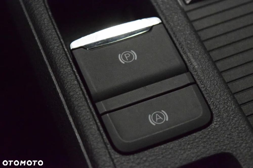 Skoda Octavia 2.0 TDI Ambition DSG - 26