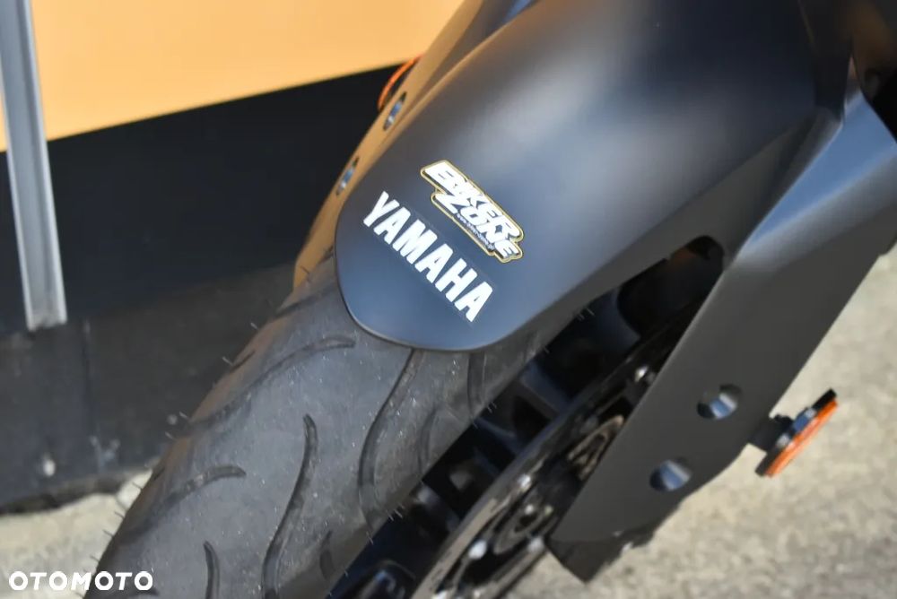 Yamaha MT - 24