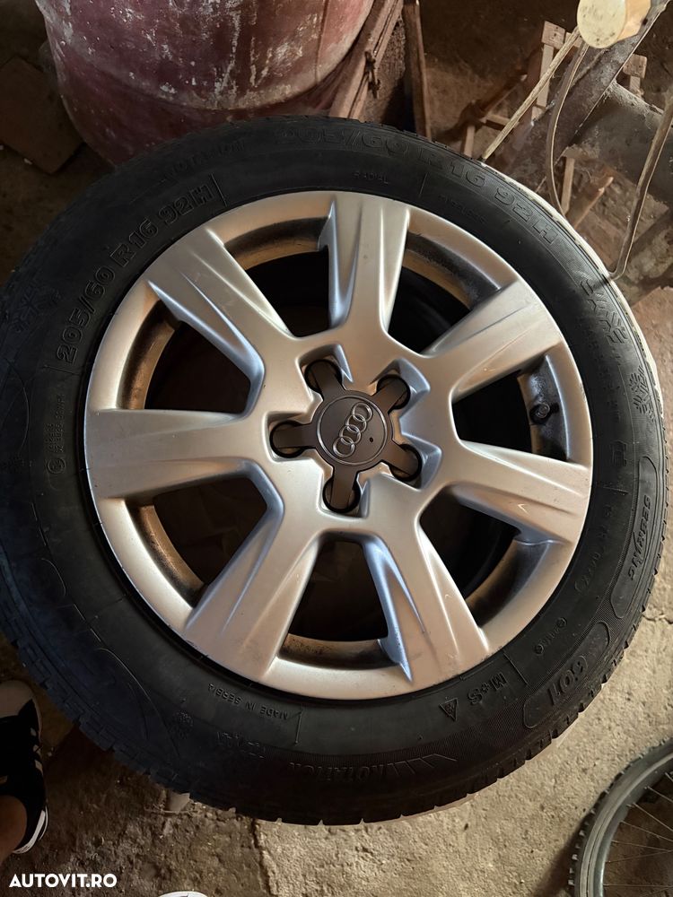 Audi A4 Limuzina 2.0 TDI Multitronic - 9