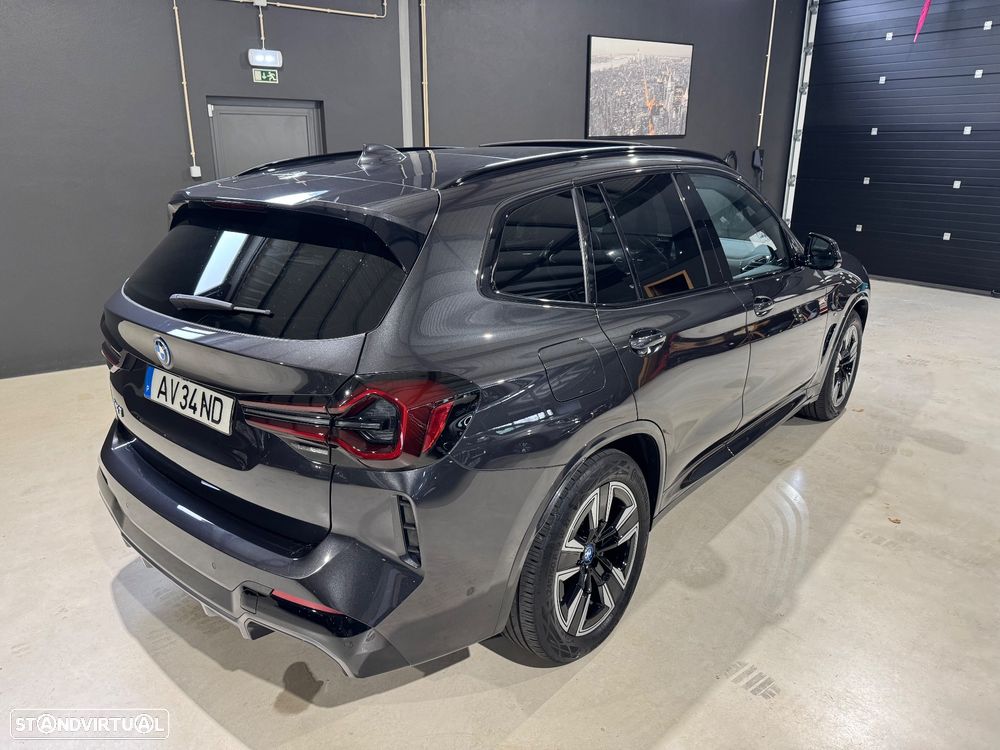 BMW iX3 M Sport Impressive - 38