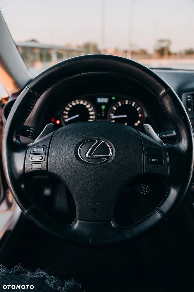 Lexus IS 250 Elegance - 9