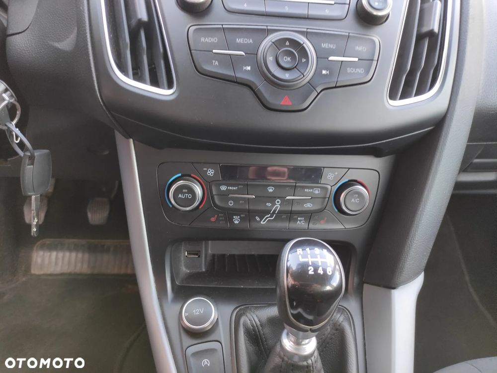 Ford Focus 1.0 EcoBoost SYNC Edition ASS - 8