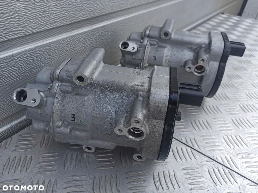 LEXUS UX RAV4 V SPRĘŻARKA KLIMATYZACJI POMPA 042400-1101 - 2