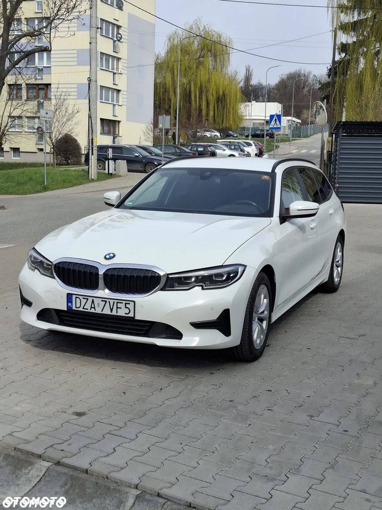 BMW Seria 3 318d mHEV - 1