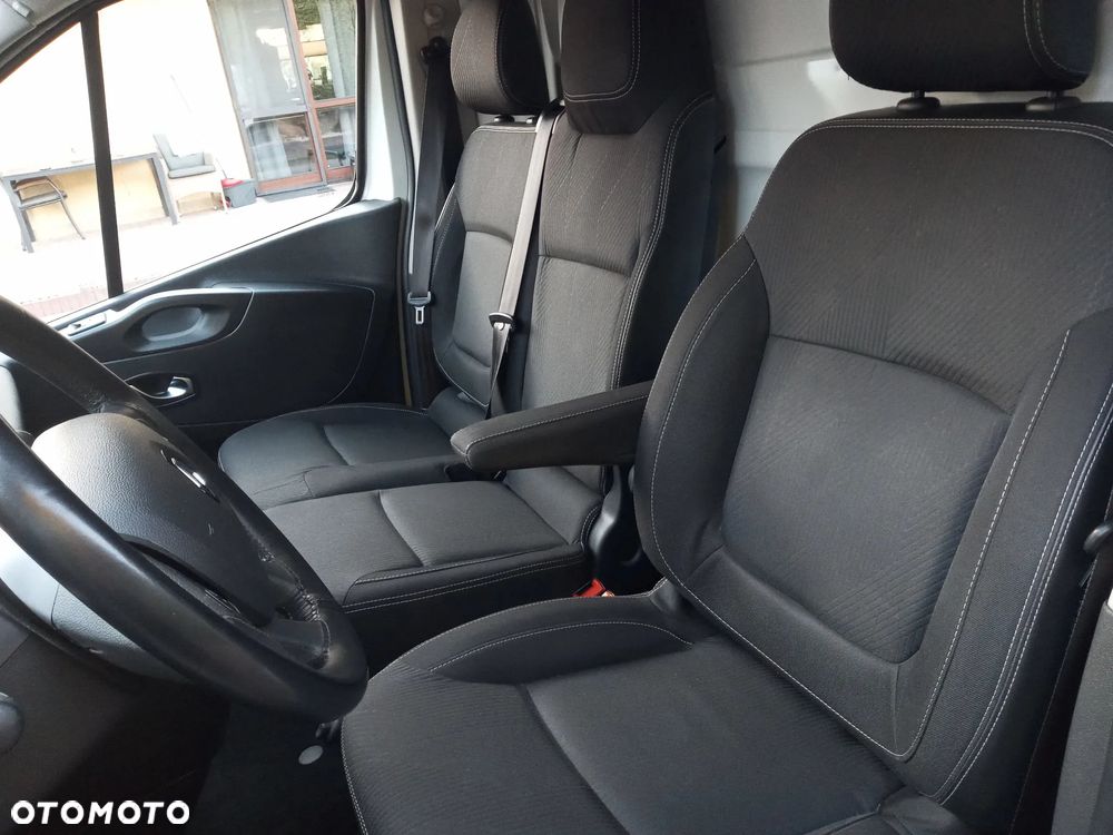 Renault TRAFIC - 23