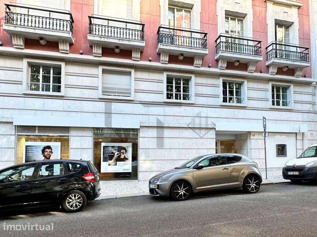 Loja para Arrendamento em plena Av. António Augusto Aguiar 23, junt... - Grande imagem: 3/20