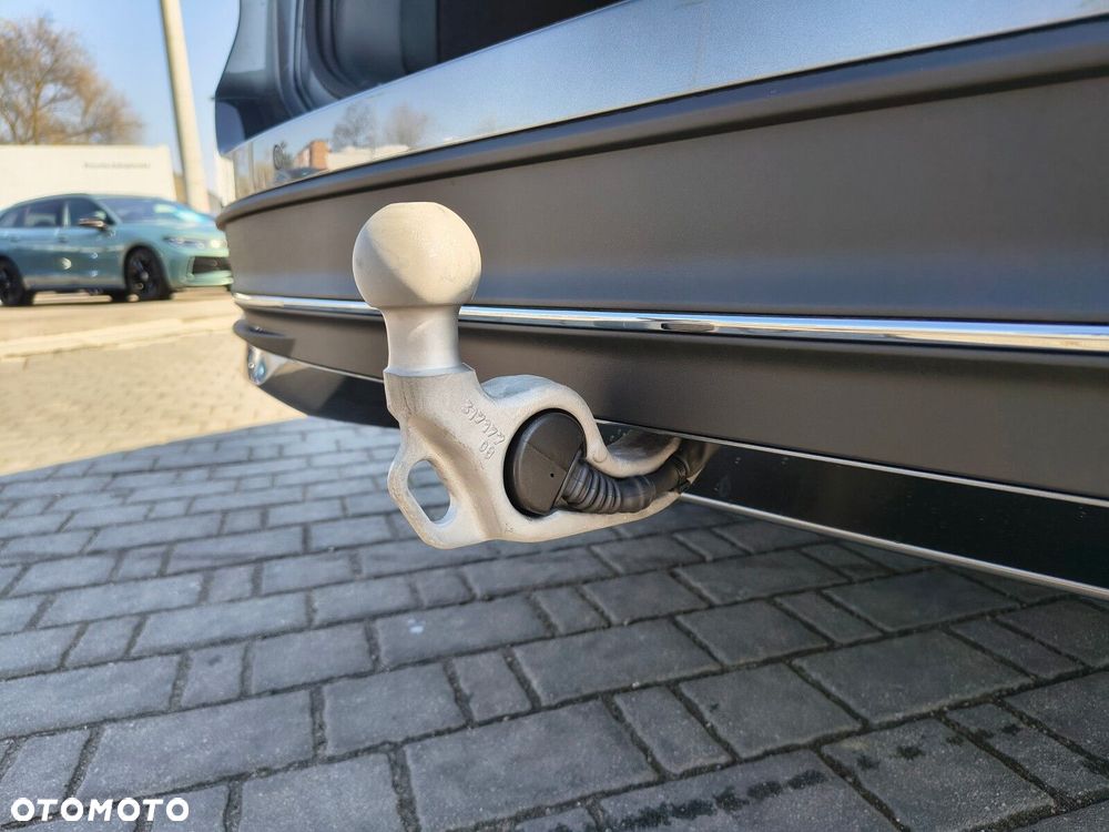 Volkswagen Passat - 8