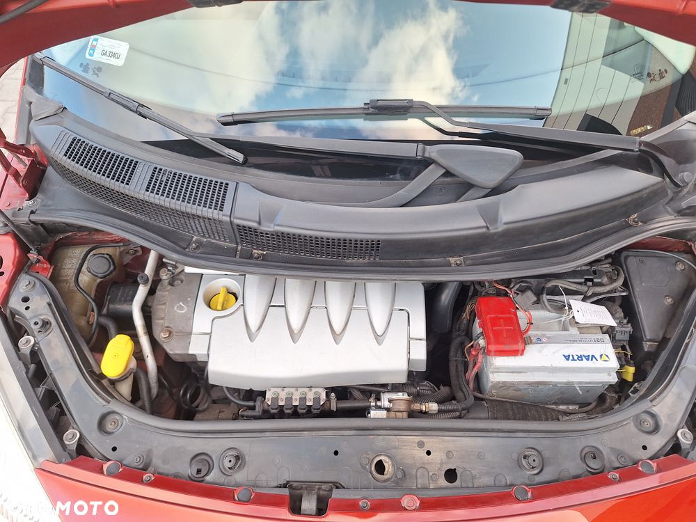 Renault Grand Scenic 1.6 16V Authentique - 11