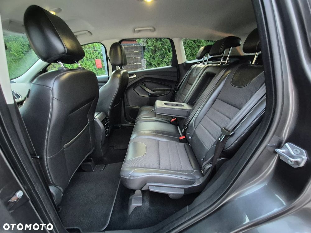 Ford Kuga 2.0 TDCi 2x4 Titanium - 33