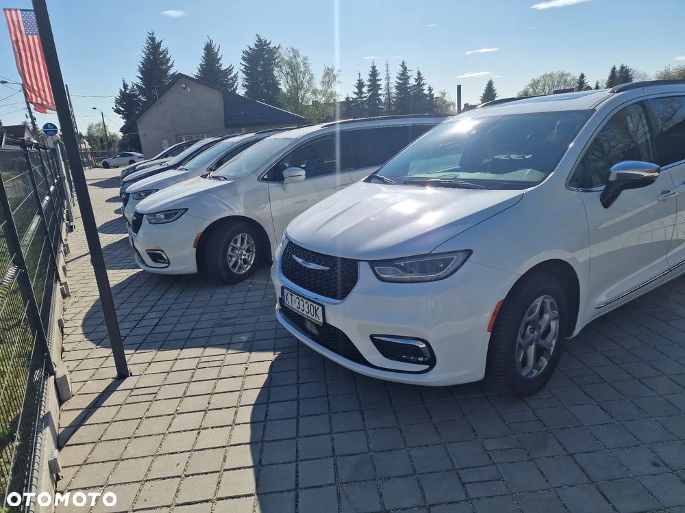 Chrysler Pacifica - 5