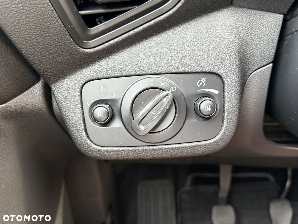 Ford Kuga - 26