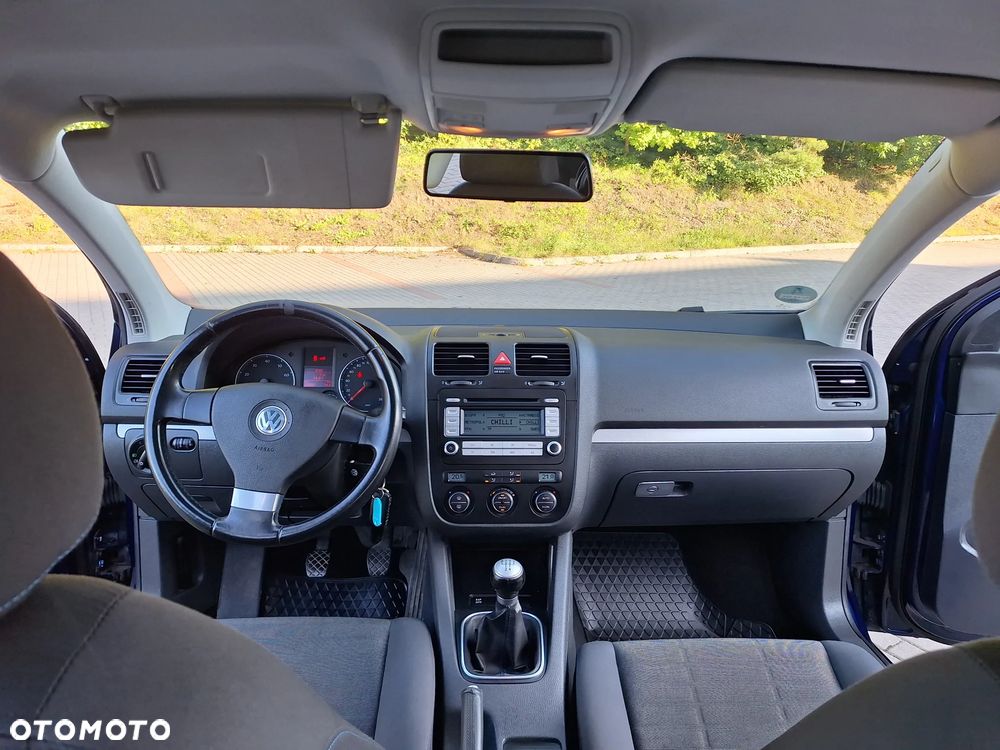 Volkswagen Golf 1.6 Tour Edition - 36