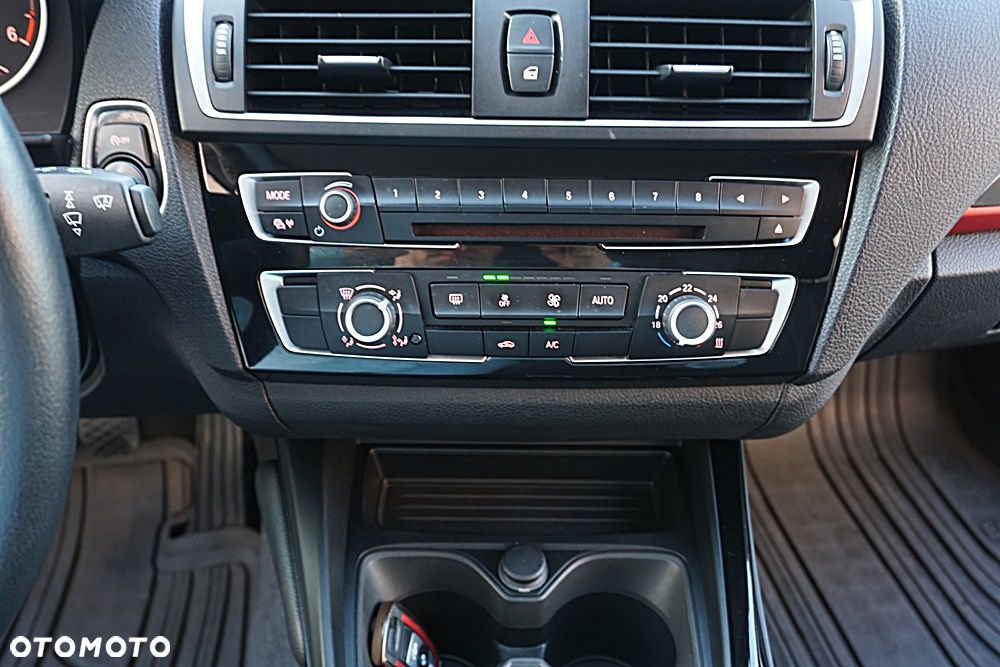 BMW Seria 1 116d EfficientDynamics Edition Sport Line - 28