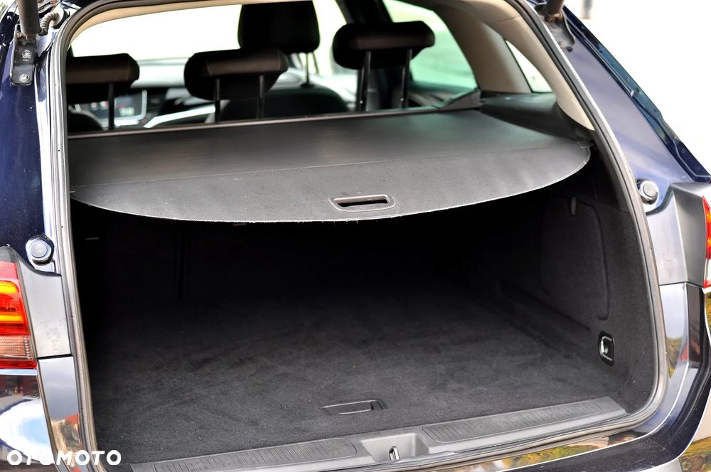 Opel Astra 1.4 T Dynamic S&S - 18