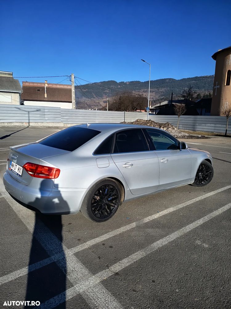 Audi A4 2.0 TFSI Attraction - 8