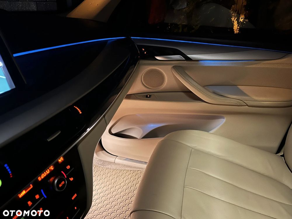 BMW X5 xDrive25d Sport-Aut - 38