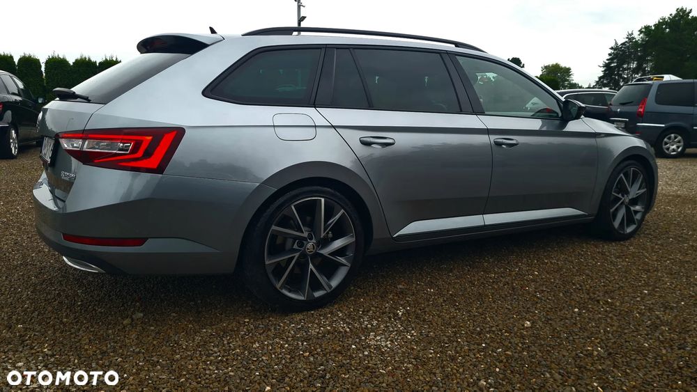 Skoda Superb 2.0 TDI Sportline DSG - 7
