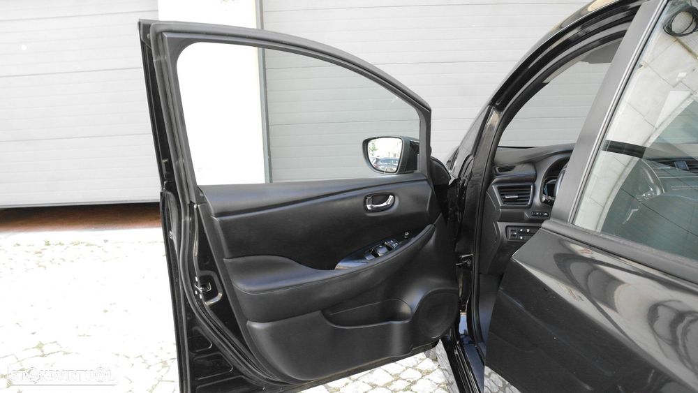 Nissan Leaf Acenta - 23
