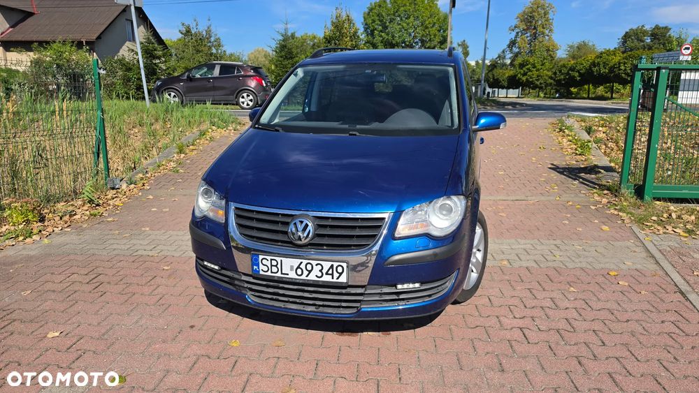 Volkswagen Touran 2.0 FSI Highline - 32