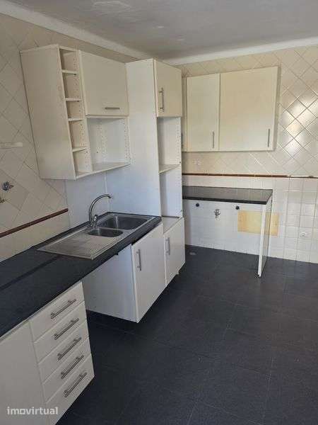Alugo Apartamento Azueira Mafra - Grande imagem: 2/7
