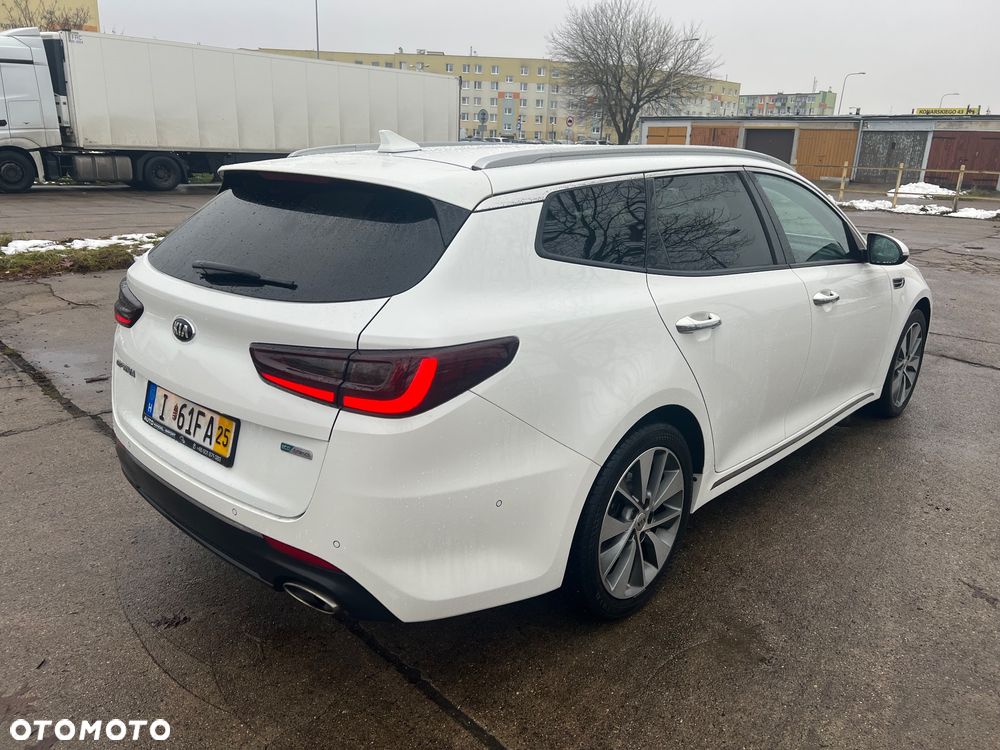 Kia Optima - 8