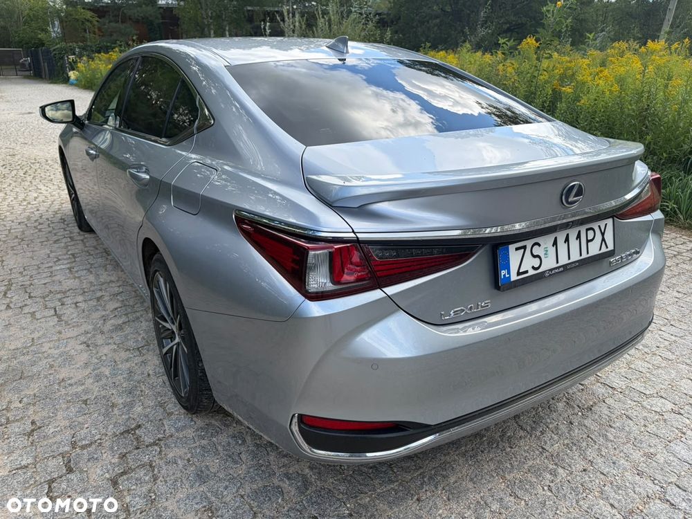 Lexus ES 300h Prestige - 8