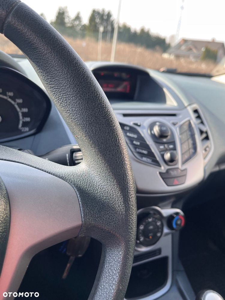 Ford Fiesta 1.25 Silver X - 13