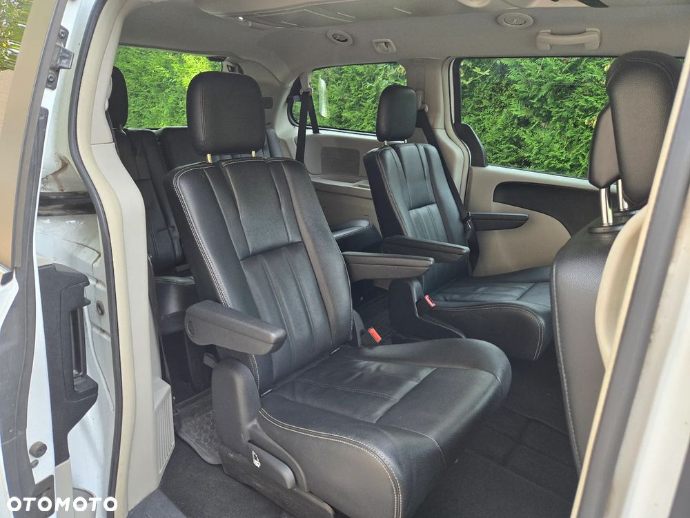 Chrysler Town & Country 3.6 Touring - 11