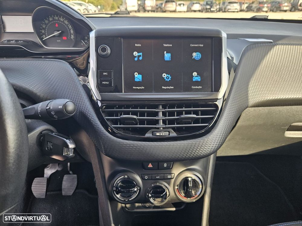 Peugeot 208 1.2 PureTech Style - 29