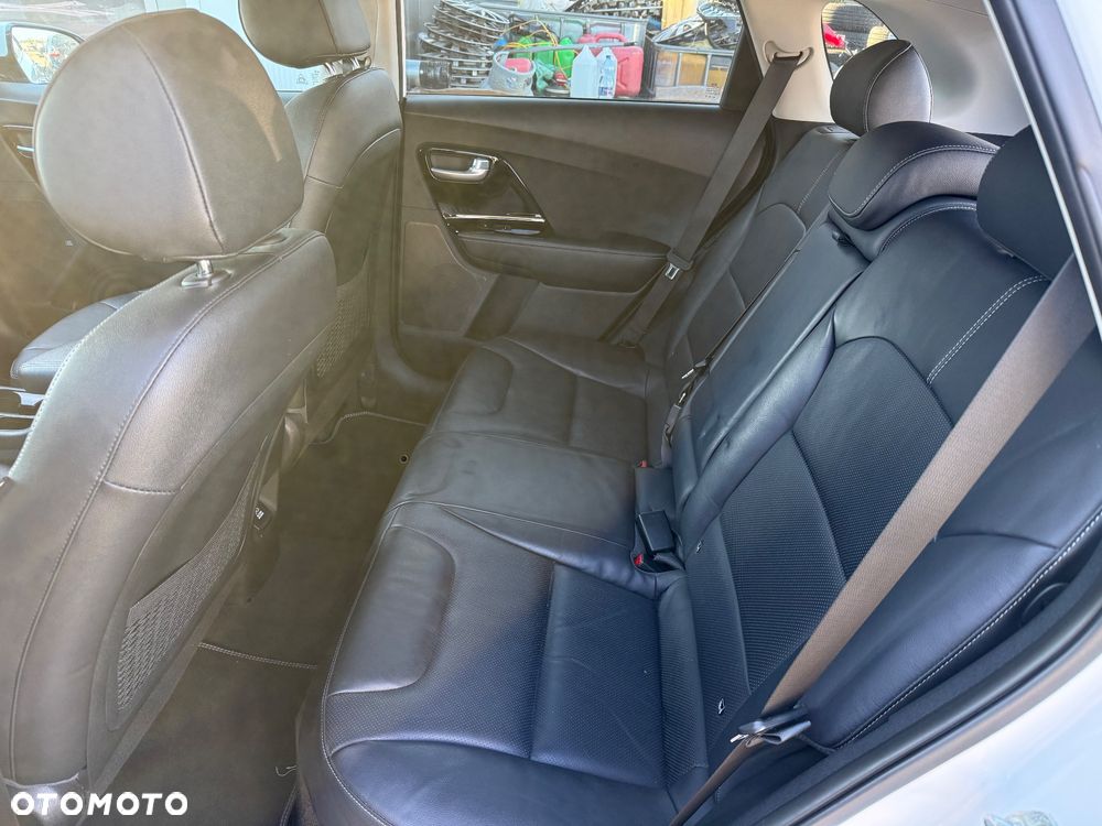 Kia Niro 1.6 GDI PHEV 2WD OPF Vision - 31