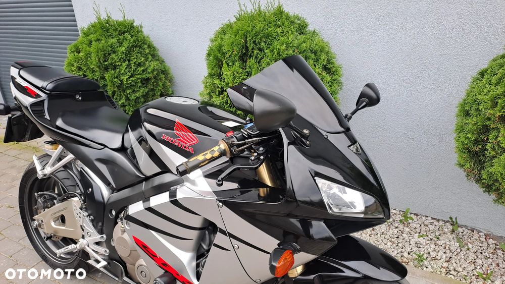 Honda CBR - 7
