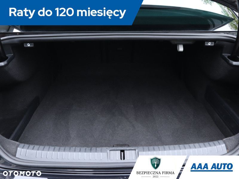 Volkswagen Passat - 16